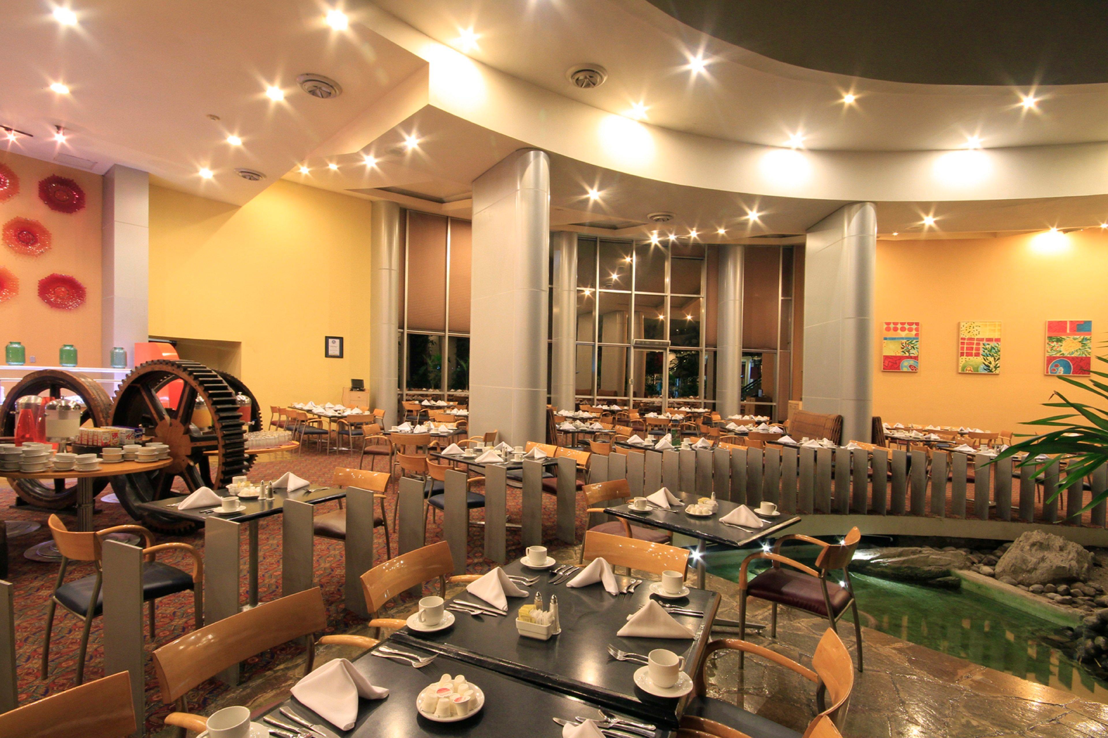 Holiday Inn Monterrey-Parque Fundidora By Ihg Экстерьер фото The restaurant