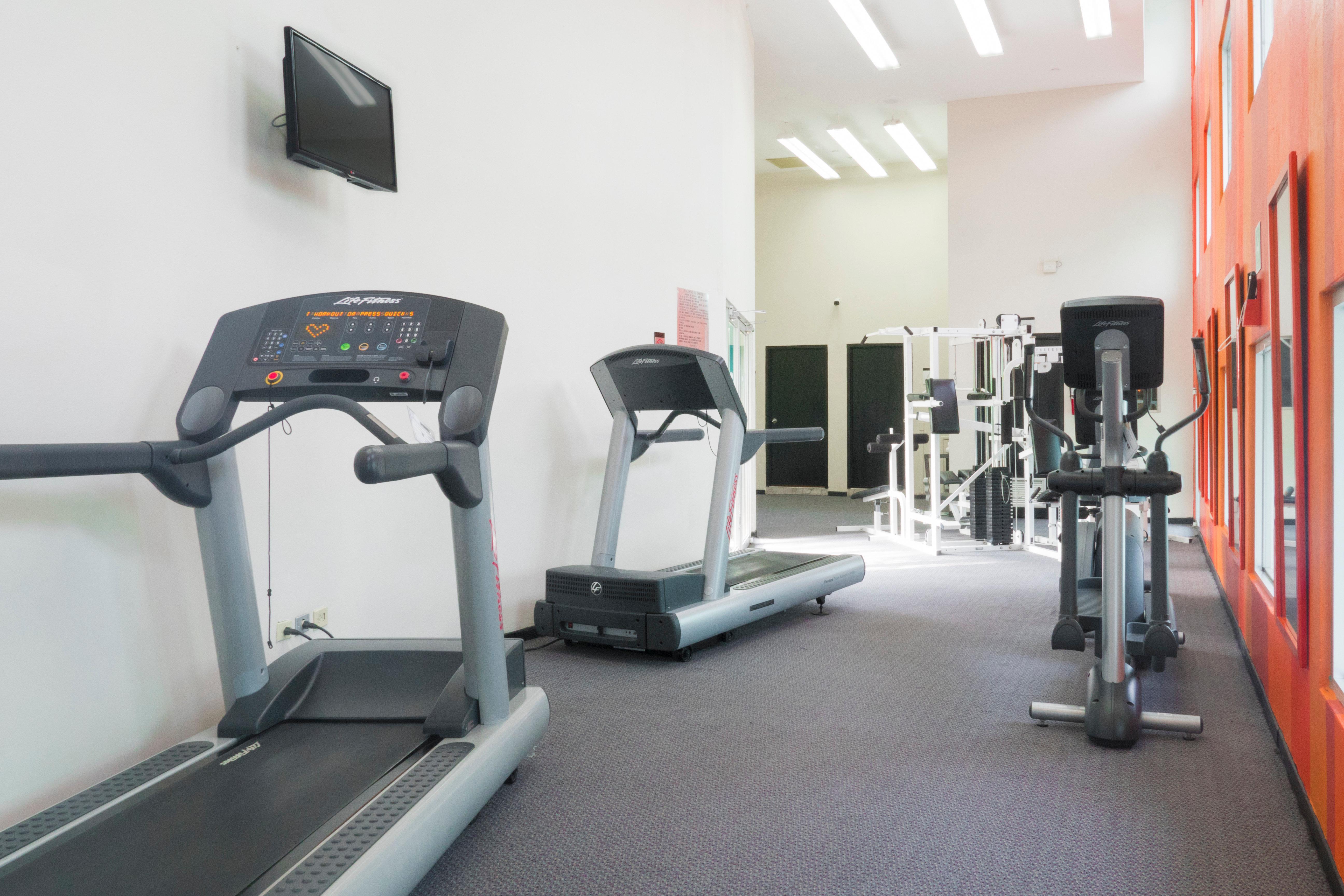 Holiday Inn Monterrey-Parque Fundidora By Ihg Экстерьер фото The gym at the University of Brighton