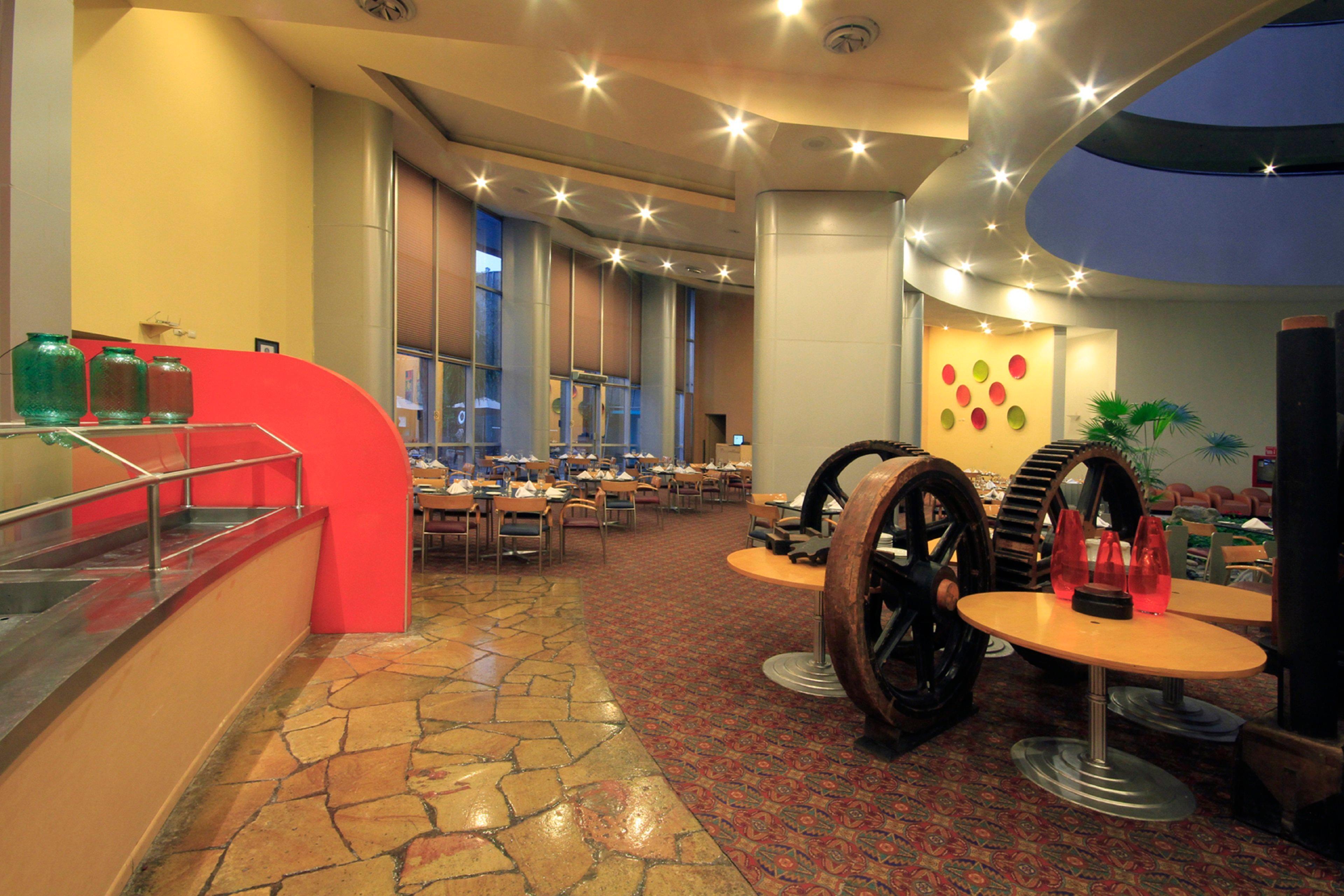 Holiday Inn Monterrey-Parque Fundidora By Ihg Экстерьер фото The restaurant