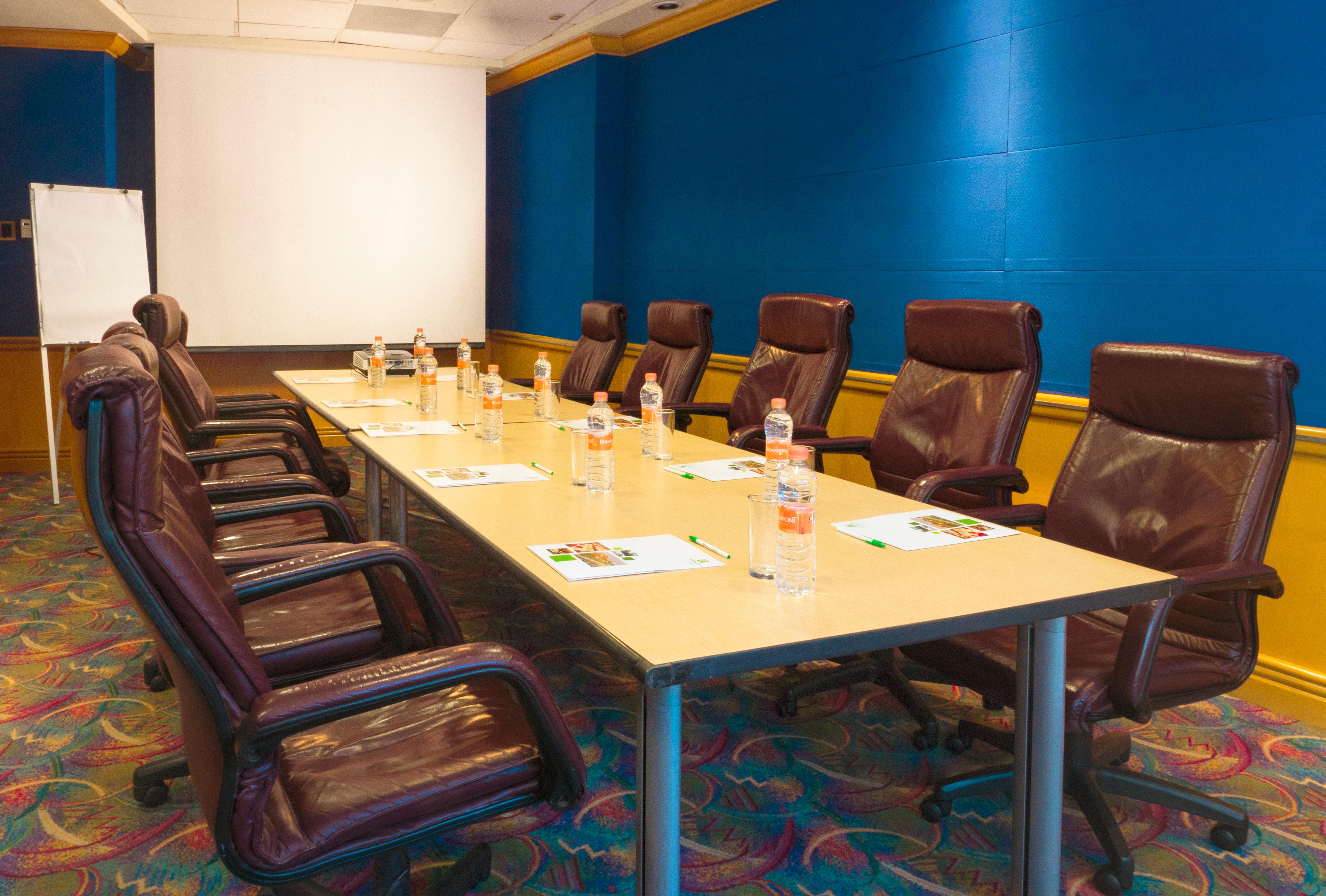 Holiday Inn Monterrey-Parque Fundidora By Ihg Экстерьер фото A boardroom at the National Space Centre