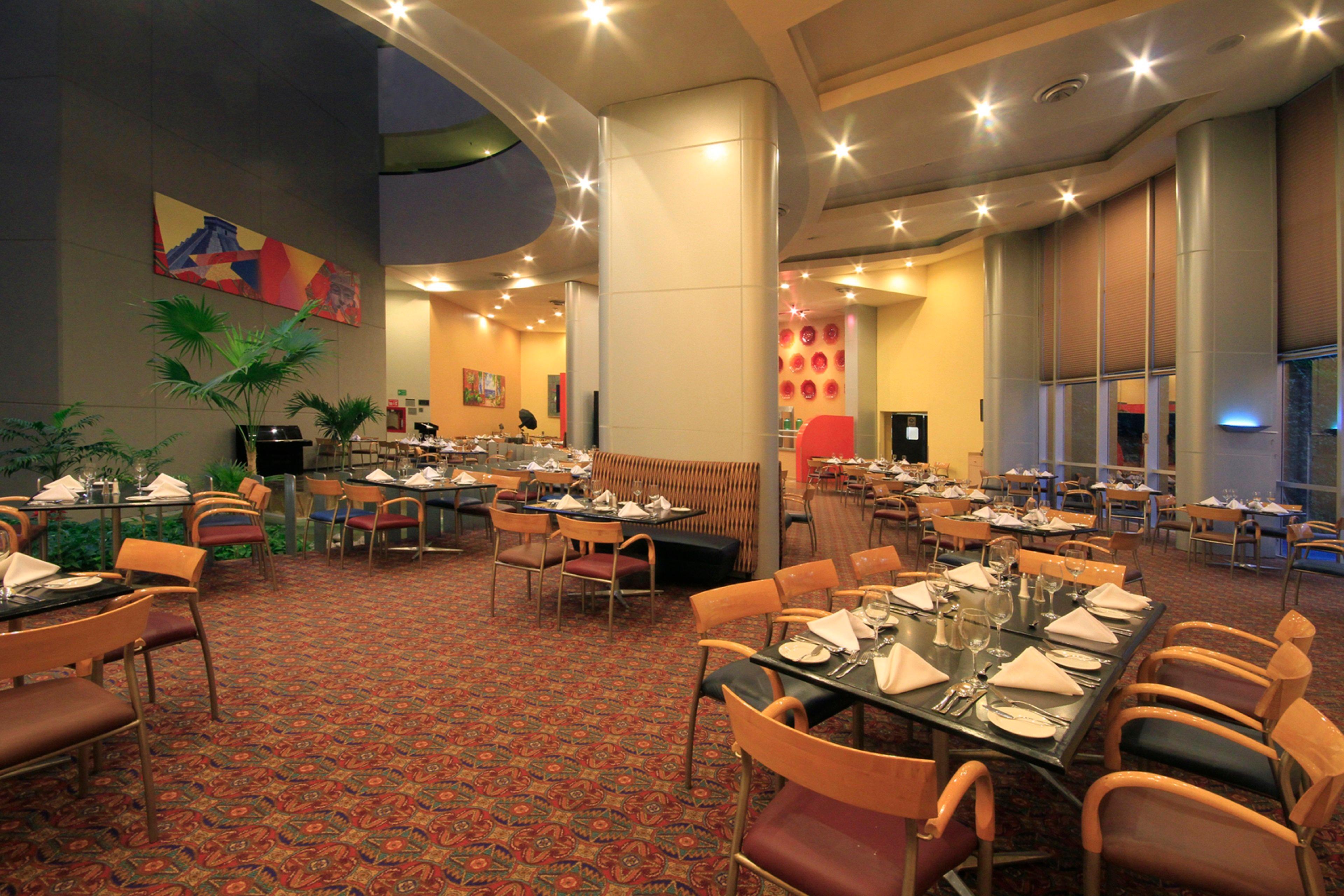 Holiday Inn Monterrey-Parque Fundidora By Ihg Экстерьер фото The restaurant