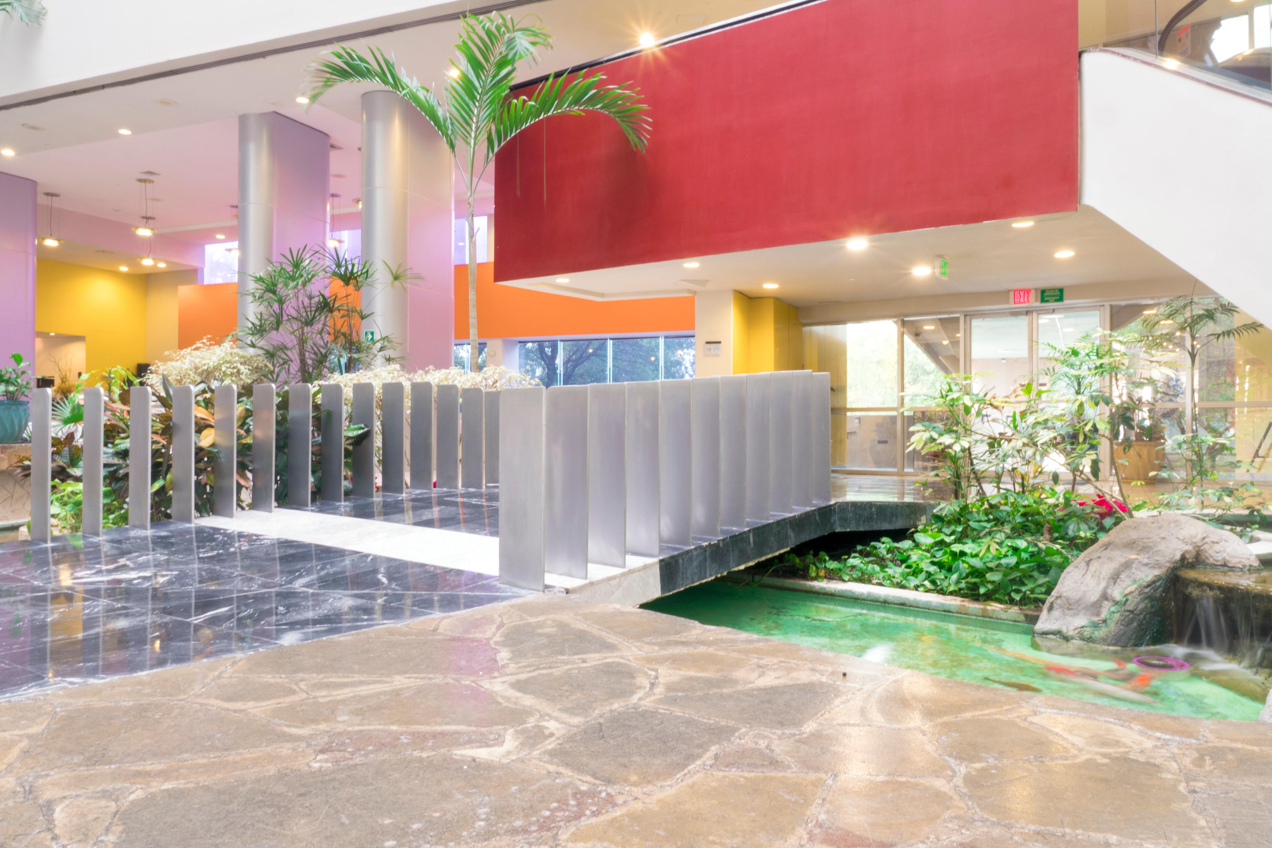 Holiday Inn Monterrey-Parque Fundidora By Ihg Экстерьер фото Lobby