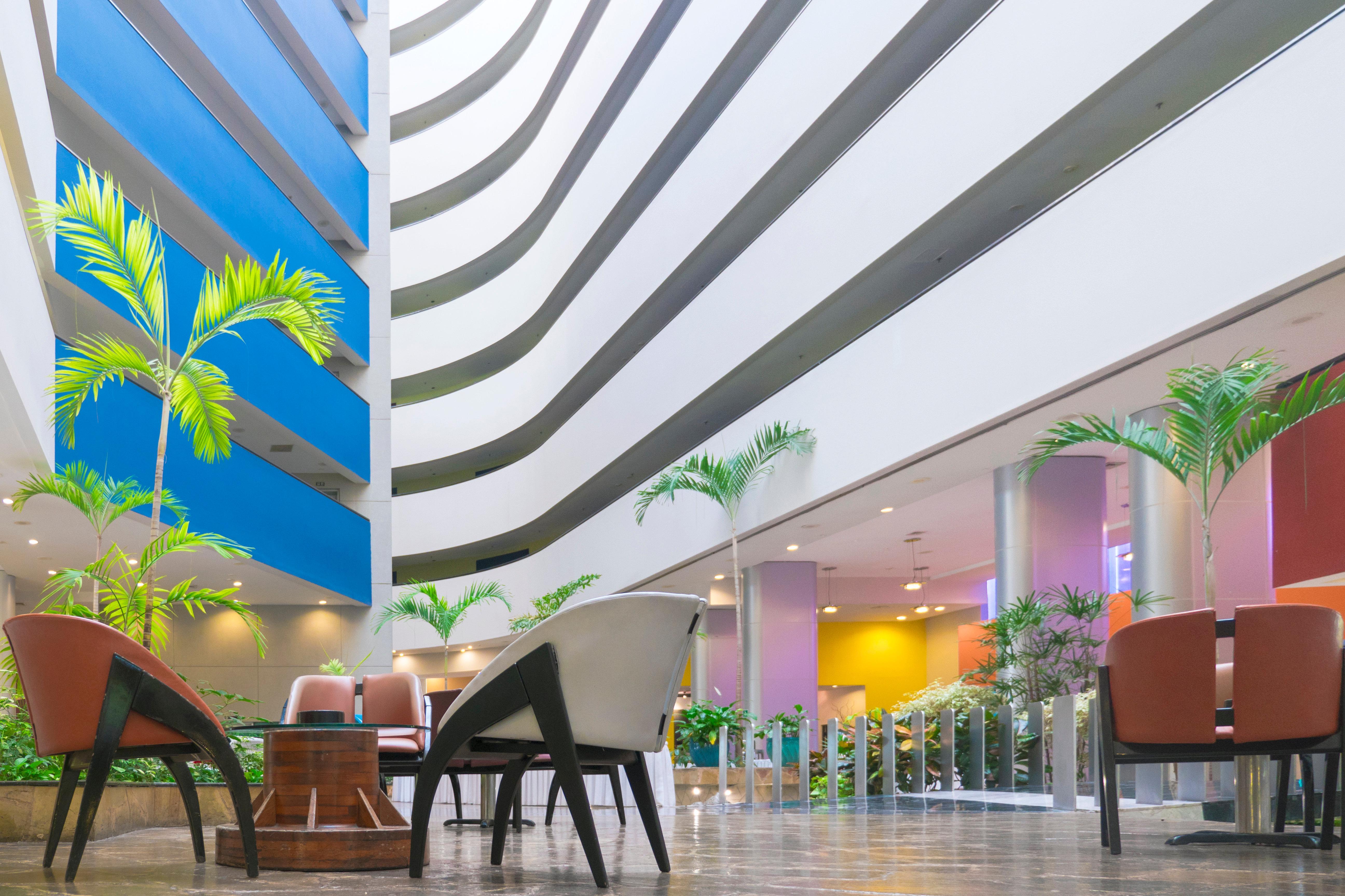 Holiday Inn Monterrey-Parque Fundidora By Ihg Экстерьер фото Lobby